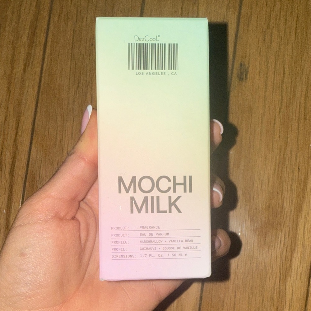 DedCool Mochi Milk Fragrance
